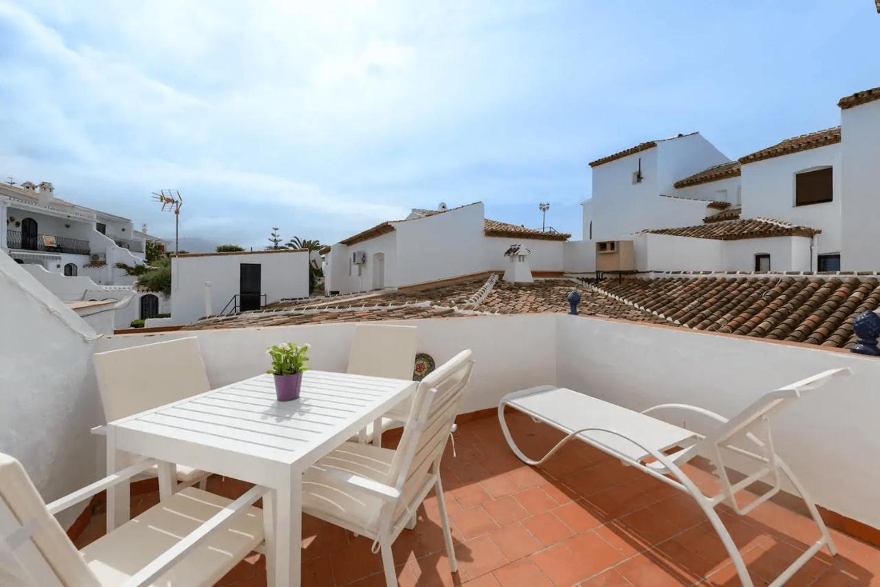 Right By The Pool Area In Capistrano Village! Nerja Dış mekan fotoğraf