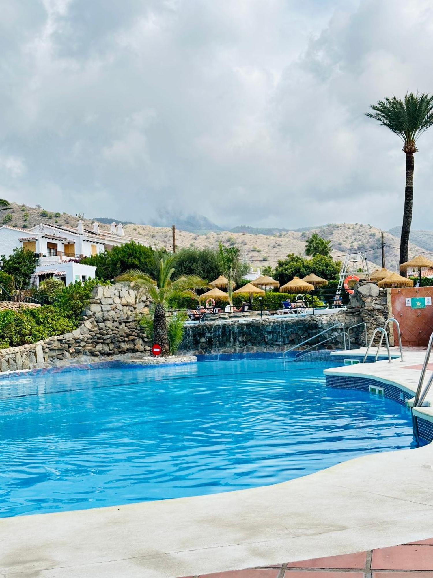Right By The Pool Area In Capistrano Village! Nerja Dış mekan fotoğraf