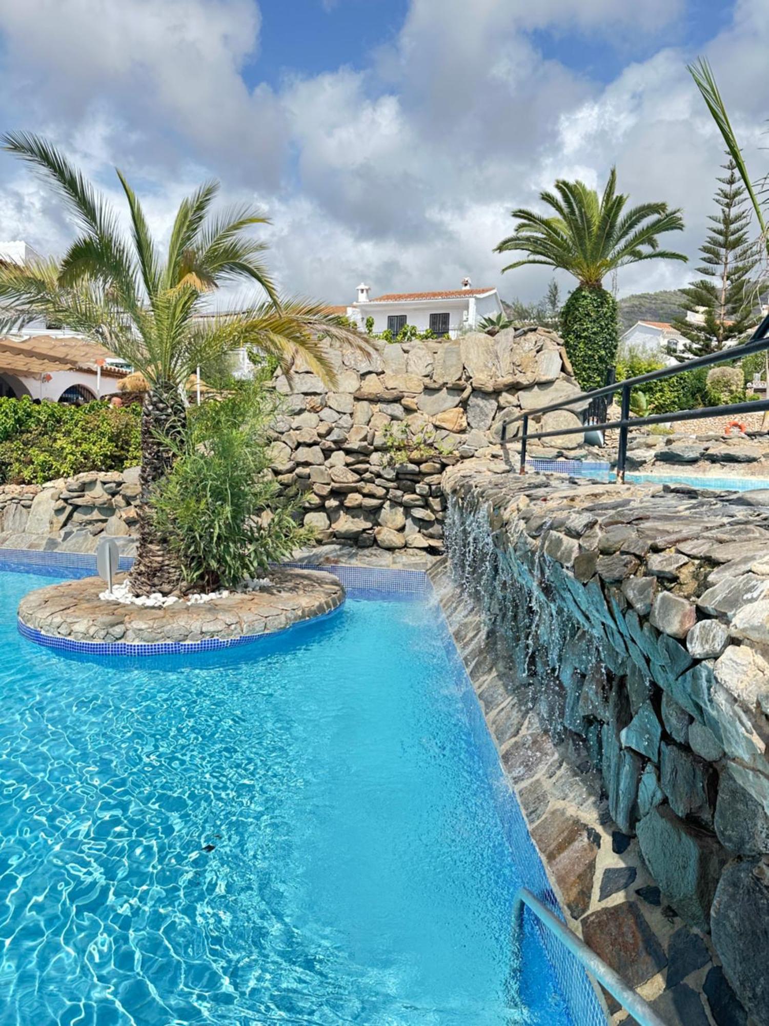 Right By The Pool Area In Capistrano Village! Nerja Dış mekan fotoğraf